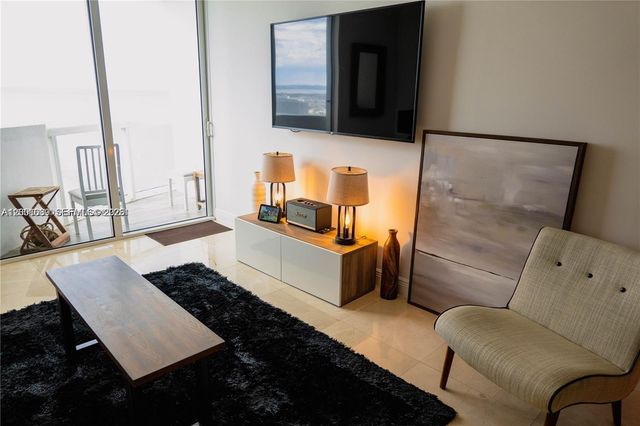 6365 Collins Ave 2710, Miami Beach, FL 33141