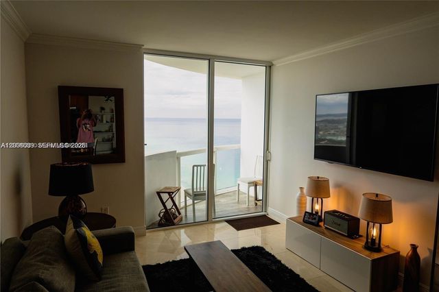 6365 Collins Ave 2710, Miami Beach, FL 33141