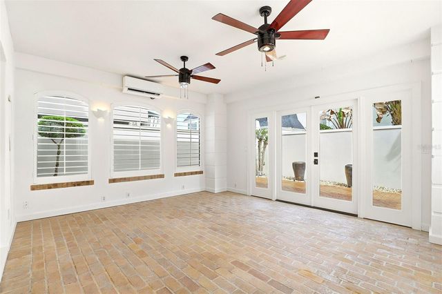 2009 COUNTRYSIDE CIRCLE S, Orlando, FL 32804
