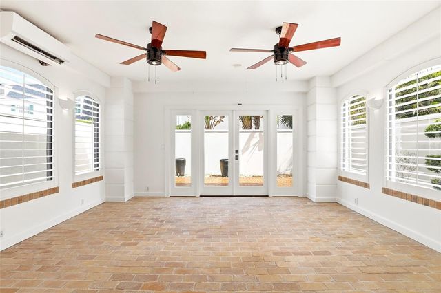 2009 COUNTRYSIDE CIRCLE S, Orlando, FL 32804