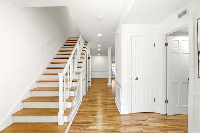 2009 COUNTRYSIDE CIRCLE S, Orlando, FL 32804