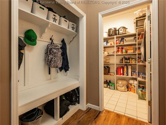 1 Hampton Road, Winfield, WV 25213