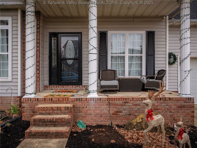 1 Hampton Road, Winfield, WV 25213