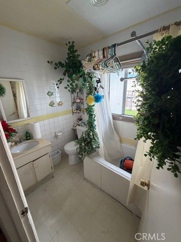 932 N Harbor, Anaheim, CA 92805