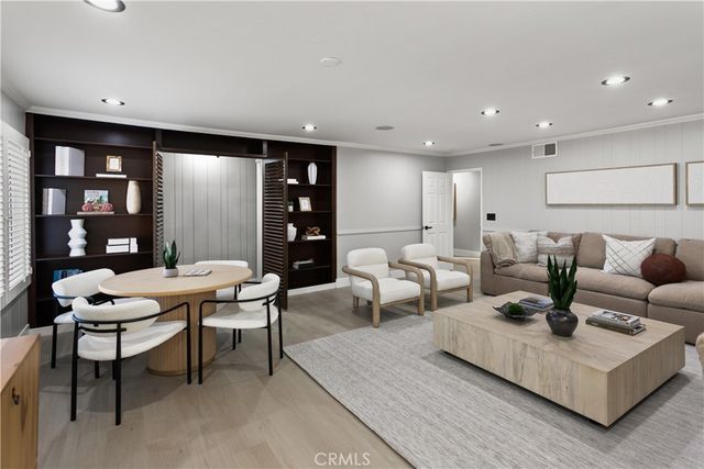 9882 Kings Canyon, Huntington Beach, CA 92646