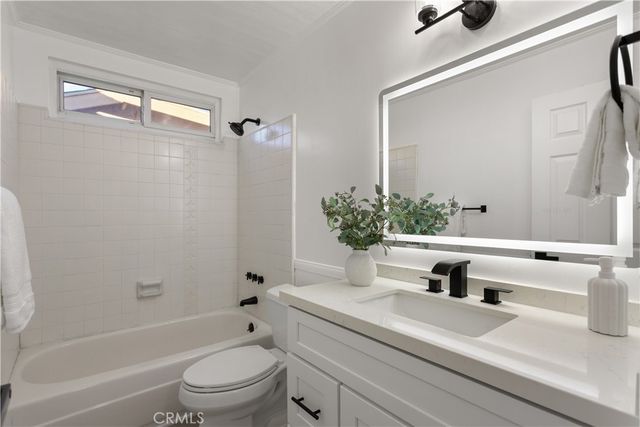 9882 Kings Canyon, Huntington Beach, CA 92646