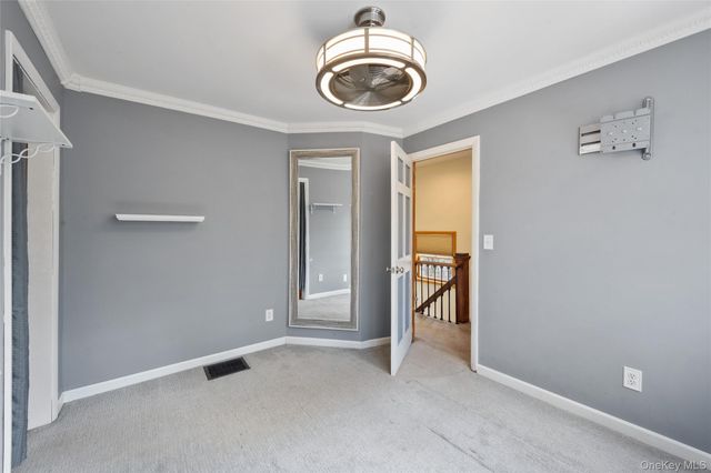 32 Shawnee Road, Putnam Valley, NY 10579