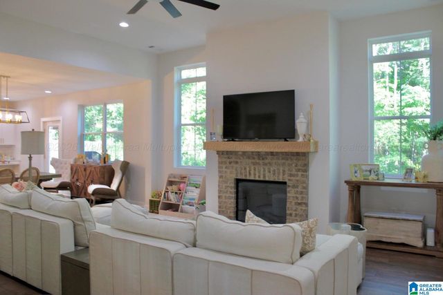 3636 VANDERBILT WAY, Fultondale, AL 35068