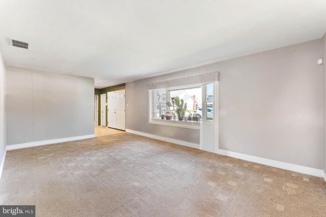 1858 GREYMONT ST, Philadelphia, PA 19116