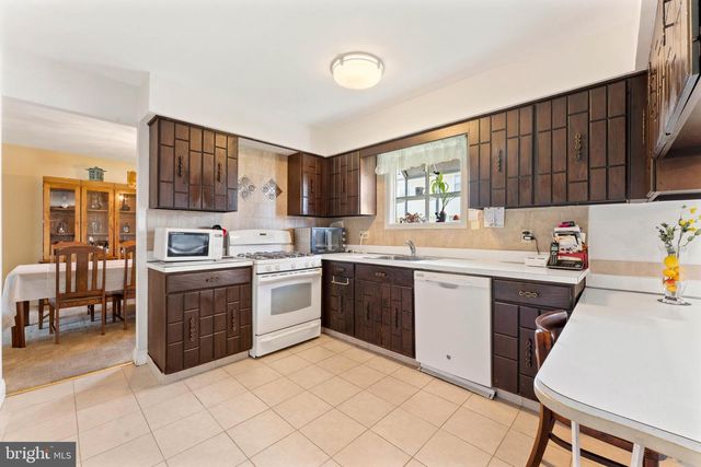 1858 GREYMONT ST, Philadelphia, PA 19116