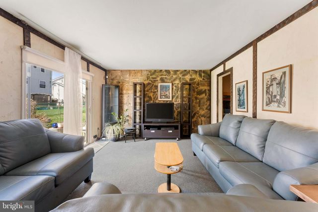 1858 GREYMONT ST, Philadelphia, PA 19116