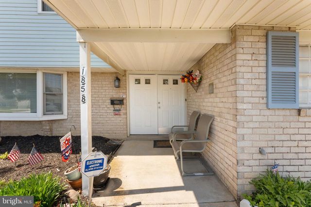 1858 GREYMONT ST, Philadelphia, PA 19116