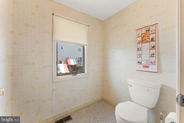 1858 GREYMONT ST, Philadelphia, PA 19116