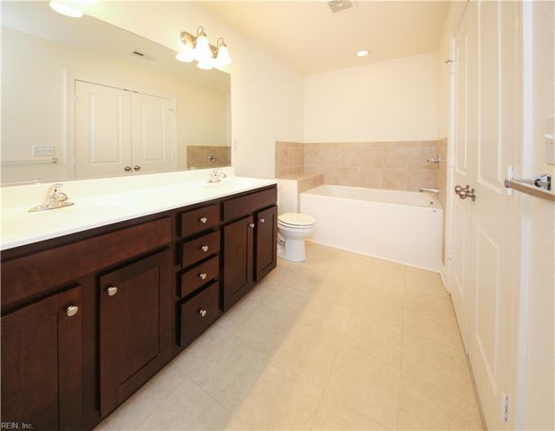 450 Abelia WAY, Chesapeake, VA 23322