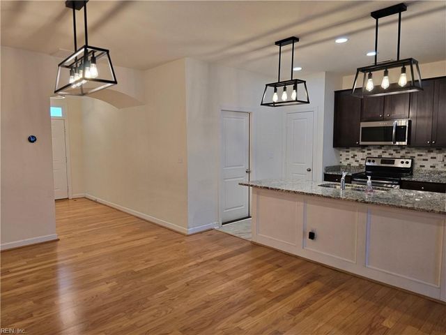 450 Abelia WAY, Chesapeake, VA 23322