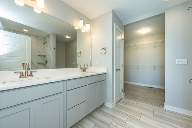 1313 Rolling Hills Drive, Norwalk, IA 50211