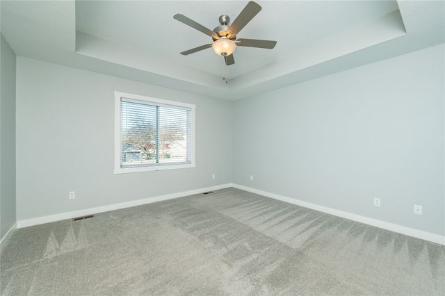 1313 Rolling Hills Drive, Norwalk, IA 50211