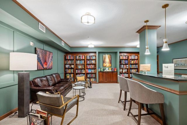7100 Metro Boulevard 113, Edina, MN 55439