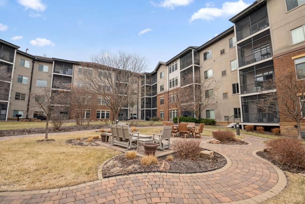 7100 Metro Boulevard 113, Edina, MN 55439