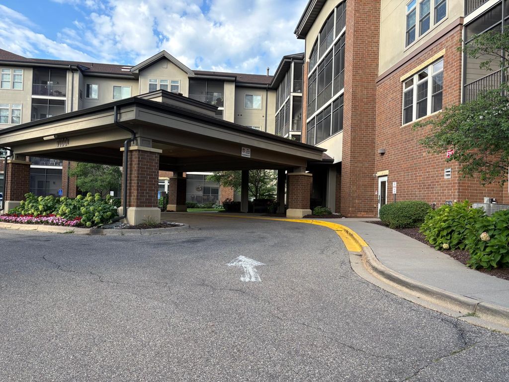 7100 Metro Boulevard 113, Edina, MN 55439 — photo 2