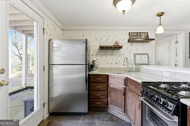 80 Fowler Avenue, Roswell, GA 30075