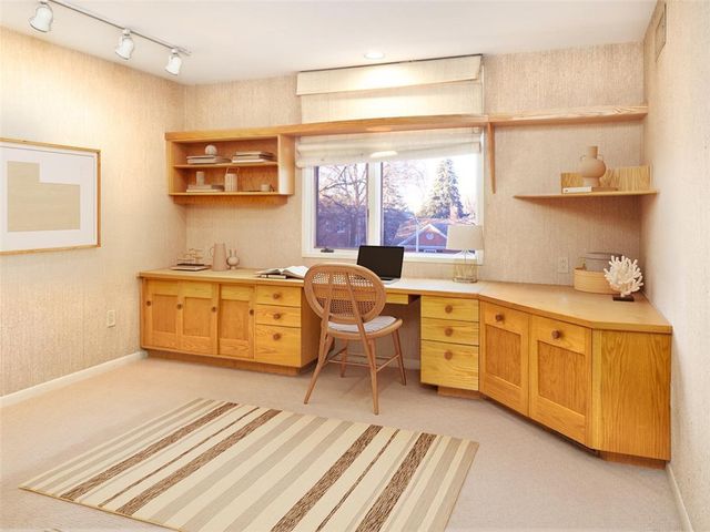 5000 Fifth 101, Shadyside, PA 15232