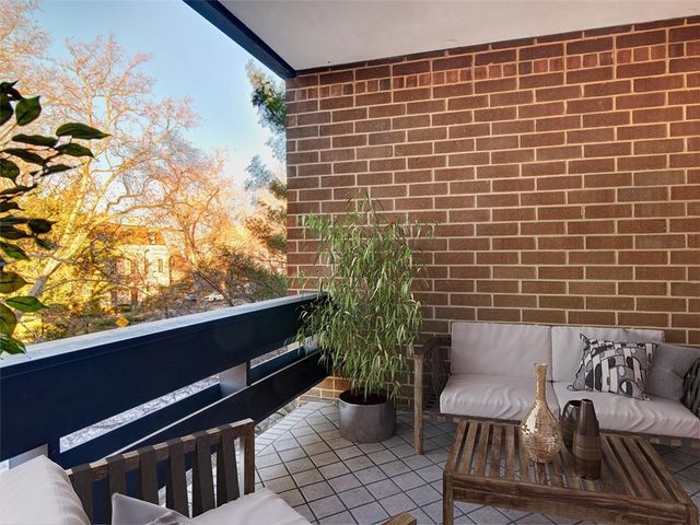 5000 Fifth 101, Shadyside, PA 15232