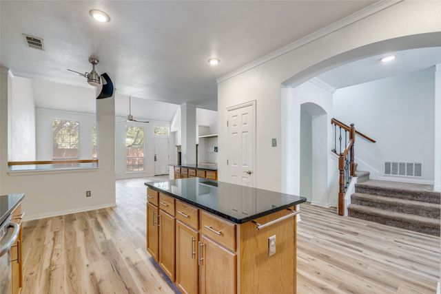 2440 Harbour Drive, Grand Prairie, TX 75054