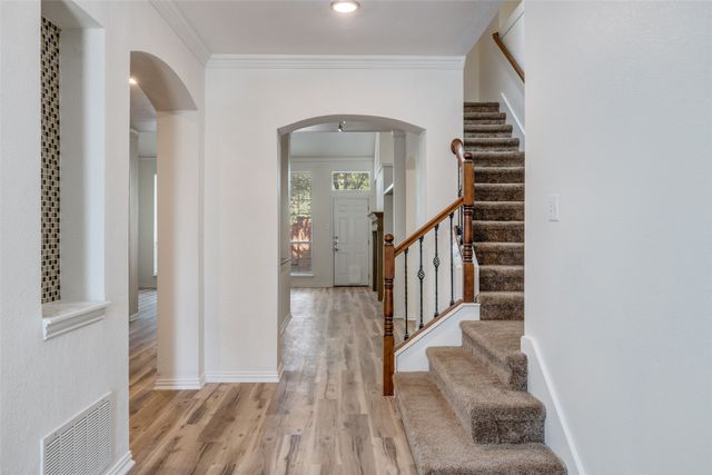 2440 Harbour Drive, Grand Prairie, TX 75054