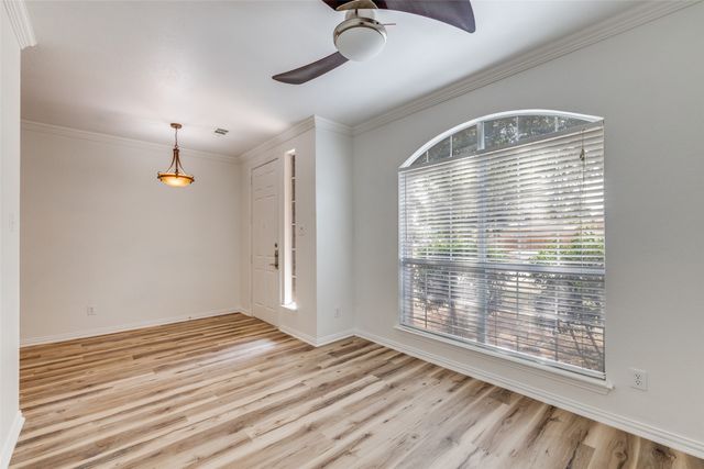 2440 Harbour Drive, Grand Prairie, TX 75054