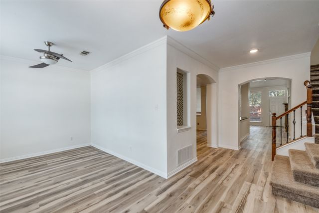 2440 Harbour Drive, Grand Prairie, TX 75054