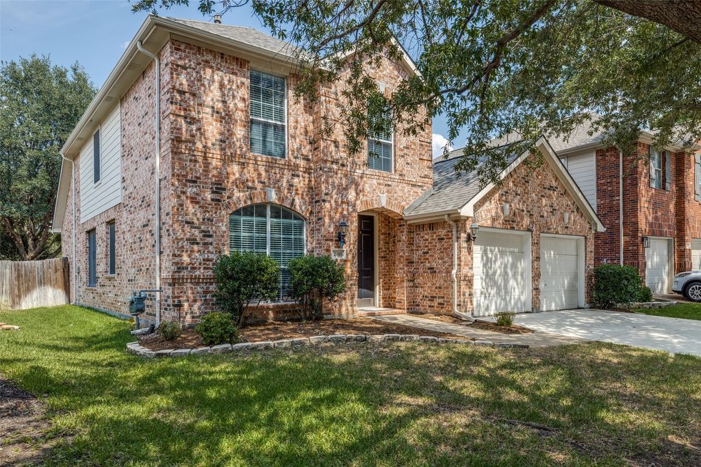 2440 Harbour Drive, Grand Prairie, TX 75054