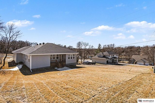 8507 Riverdale Road, Plattsmouth, NE 68048