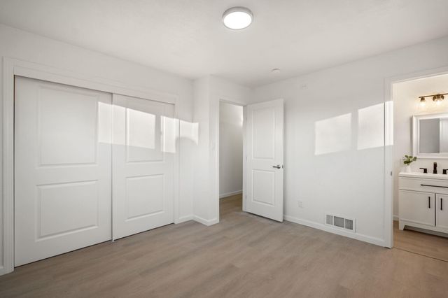 10905 Woodland Avenue NE, Albuquerque, NM 87112