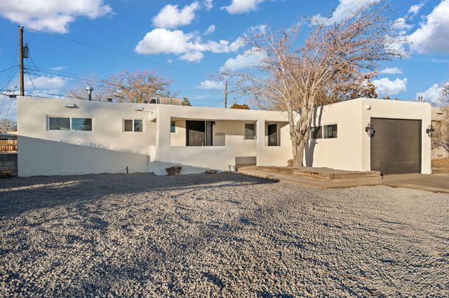 10905 Woodland Avenue NE, Albuquerque, NM 87112