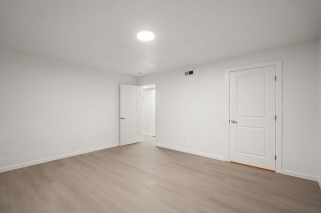 10905 Woodland Avenue NE, Albuquerque, NM 87112