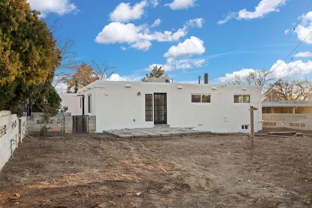 10905 Woodland Avenue NE, Albuquerque, NM 87112