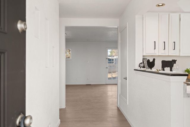 10905 Woodland Avenue NE, Albuquerque, NM 87112