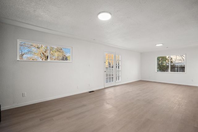 10905 Woodland Avenue NE, Albuquerque, NM 87112