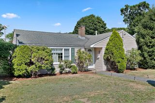 6 Bell Rd, Weymouth, MA 02188