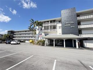 941 CRYSTAL LAKE Drive 105, Deerfield Beach, FL 33064