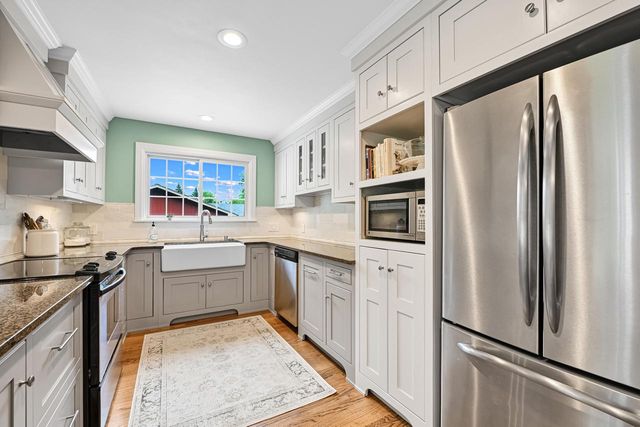 N87W15686 Kenwood BOULEVARD, Menomonee Falls, WI 53051