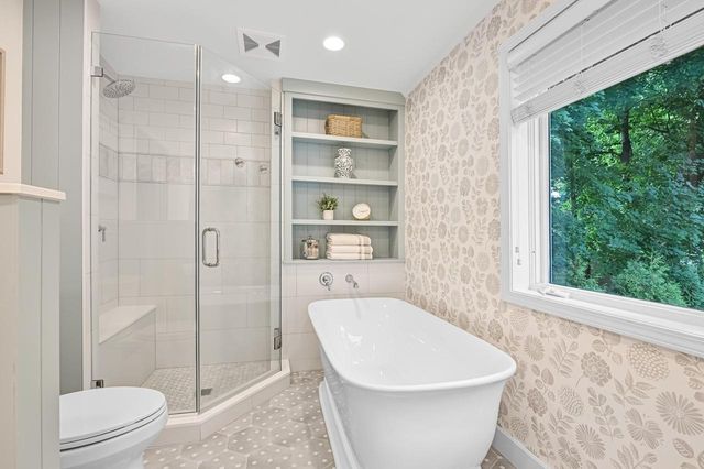 N87W15686 Kenwood BOULEVARD, Menomonee Falls, WI 53051