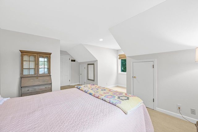 N87W15686 Kenwood BOULEVARD, Menomonee Falls, WI 53051