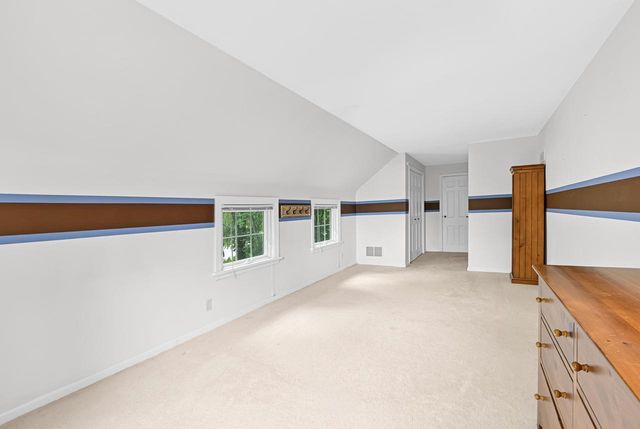 N87W15686 Kenwood BOULEVARD, Menomonee Falls, WI 53051