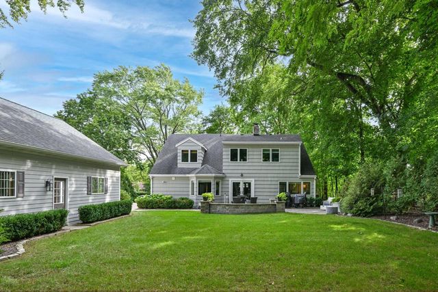 N87W15686 Kenwood BOULEVARD, Menomonee Falls, WI 53051