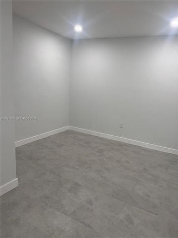 14950 S Spur Dr 0, Miami, FL 33161