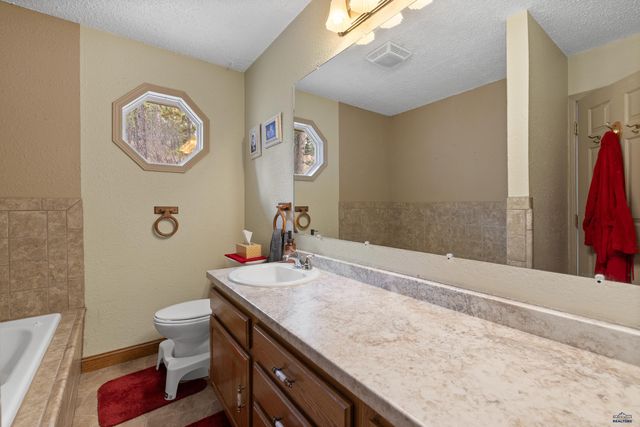 12838 MOHAWK DR, Piedmont, SD 57769