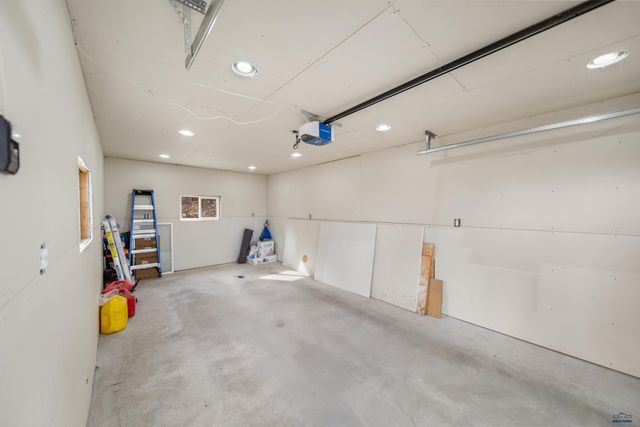 12838 MOHAWK DR, Piedmont, SD 57769