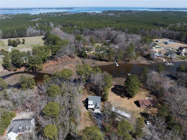 5739 Buckley Hall RD, Cobbs Creek, VA 23035